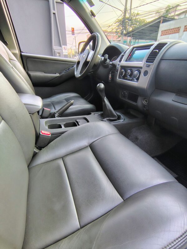 Frontier SV AT.CD 4x4 2.5 TB Diesel Mec. - Image 14