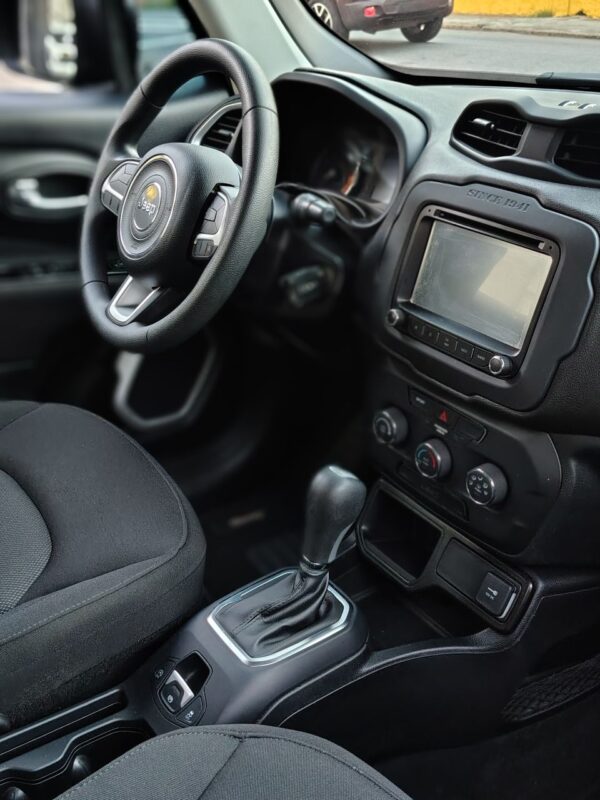Renegade STD 1.8 4x2 Flex 16v Aut. - Image 10
