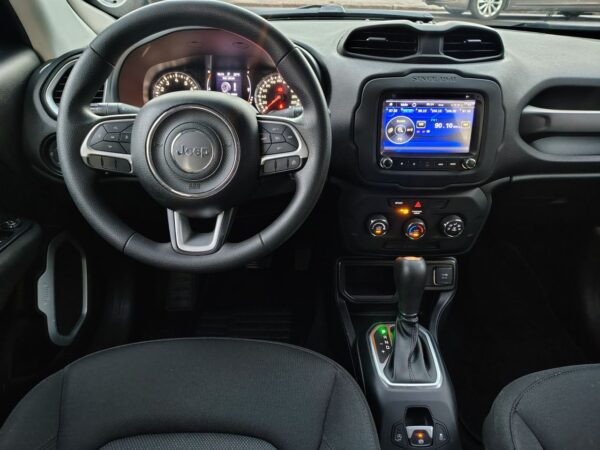 Renegade STD 1.8 4x2 Flex 16v Aut. - Image 3