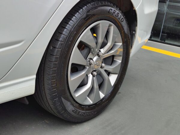 JOY Plus Black Ed.1.0 8V 4p Flex Mec. - Image 10