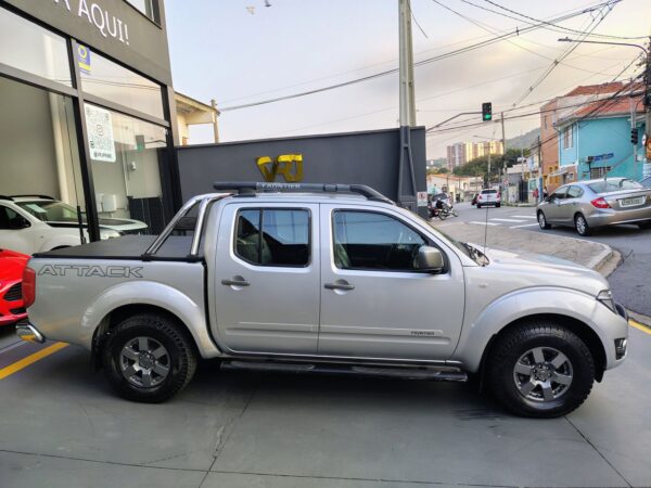 Frontier SV AT.CD 4x4 2.5 TB Diesel Mec. - Image 5