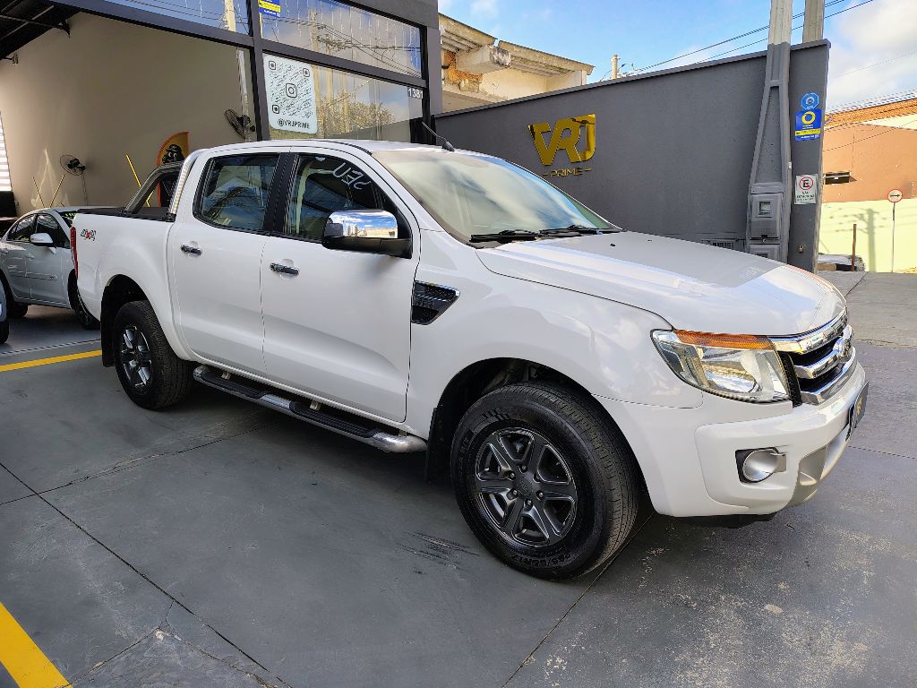 Ranger XLT 3.2 20V 4x4 CD Diesel Aut. - Imagem 2