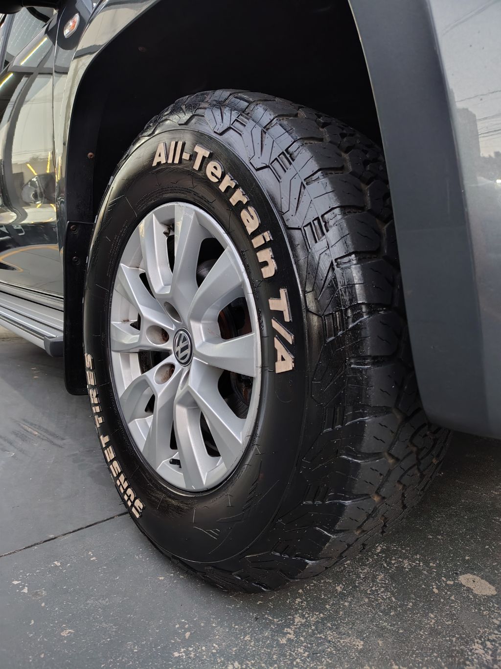 AMAROK Comfor. CD 2.0 TDI 4x4 Dies. Aut. - Imagem 15