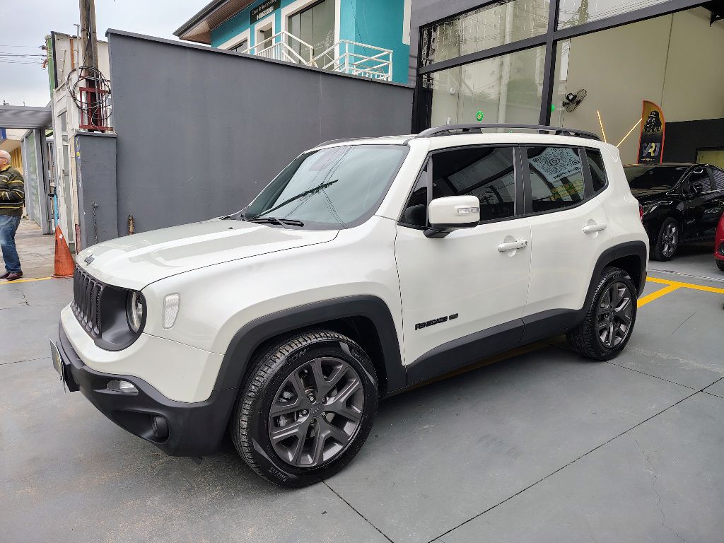 Renegade Longitude 1.8 4x2 Flex 16V Aut. - Imagem 4