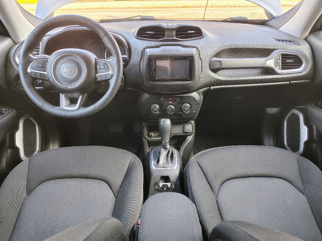 Renegade 1.8 4x2 Flex 16V Aut. - Imagem 3