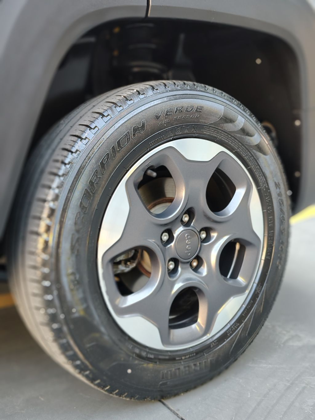 Renegade 1.8 4x2 Flex 16V Aut. - Imagem 14