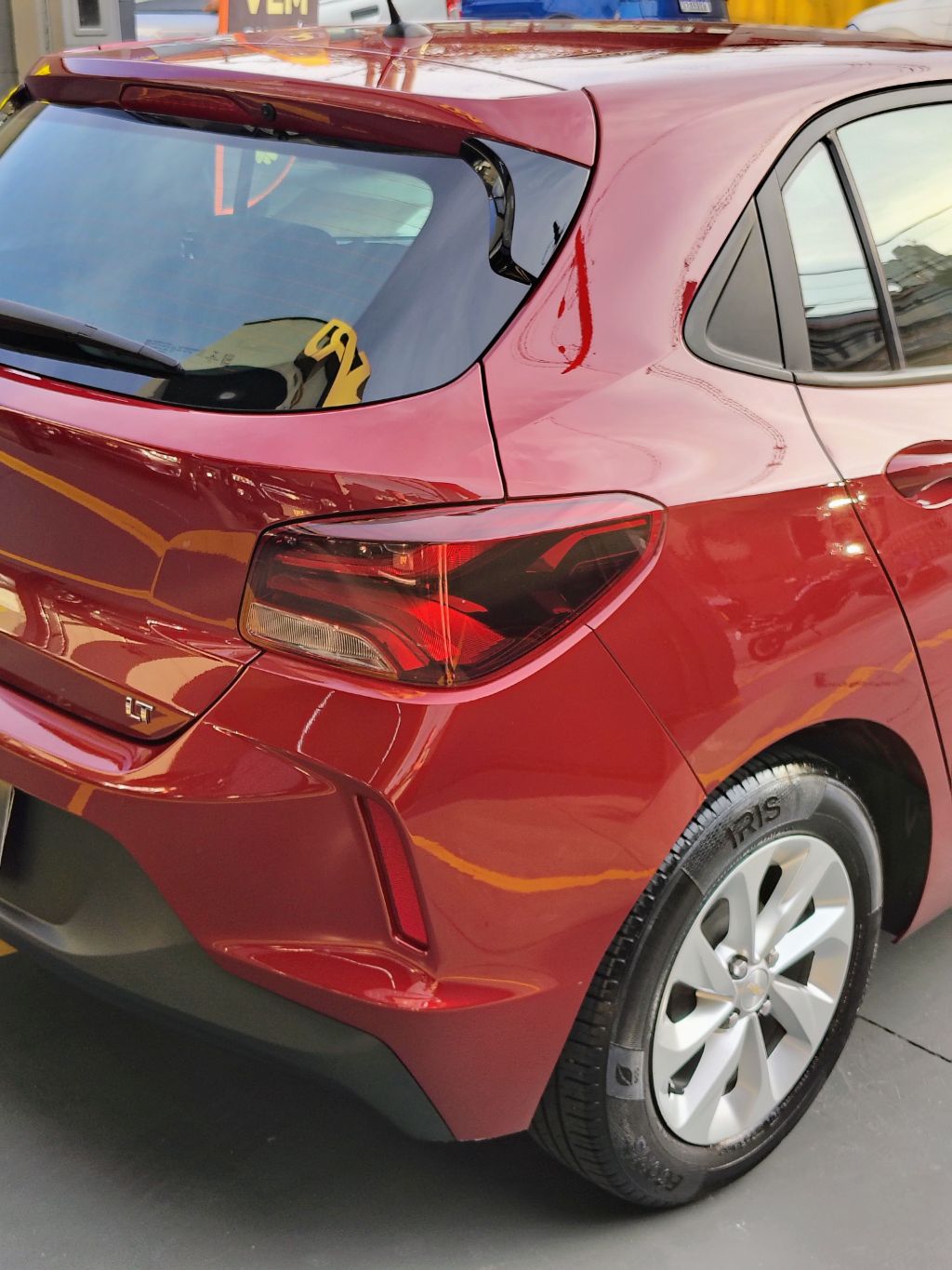 ONIX HATCH LT 1.0 12V Flex 5p Mec. - Imagem 14