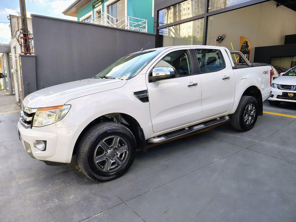 Ranger XLT 3.2 20V 4x4 CD Diesel Aut. - Imagem 14