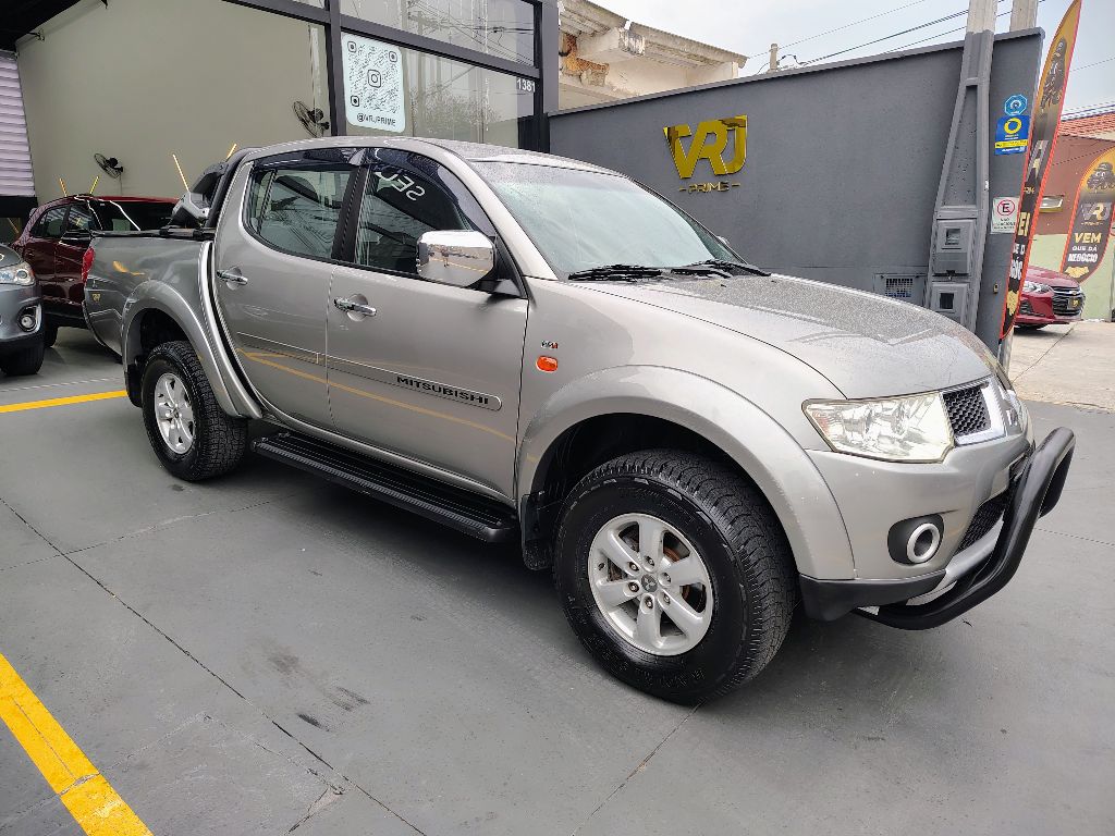 L200 Triton HPE 3.2 CD TB Int.Diesel Aut - Imagem 13